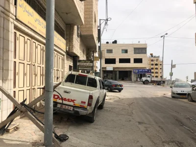 محل للبيع في العيزرية
